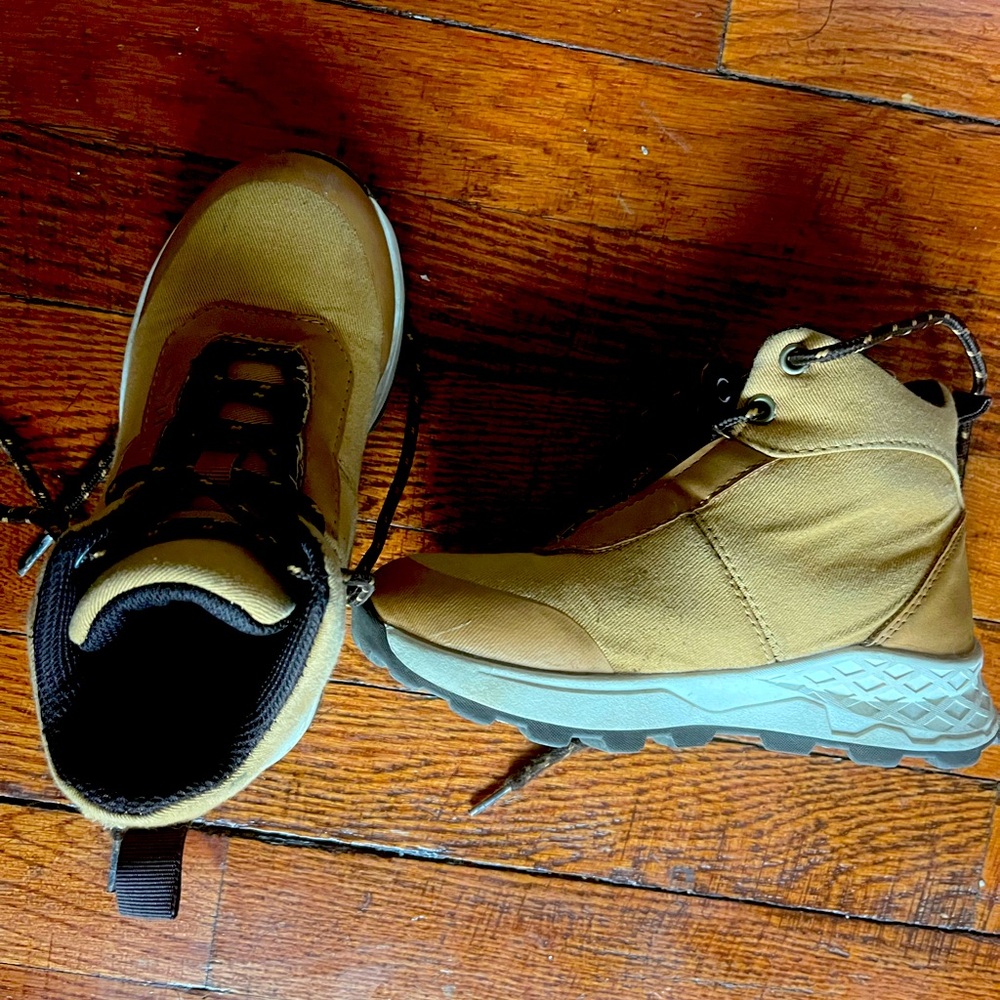Kids shoes unltd size 12